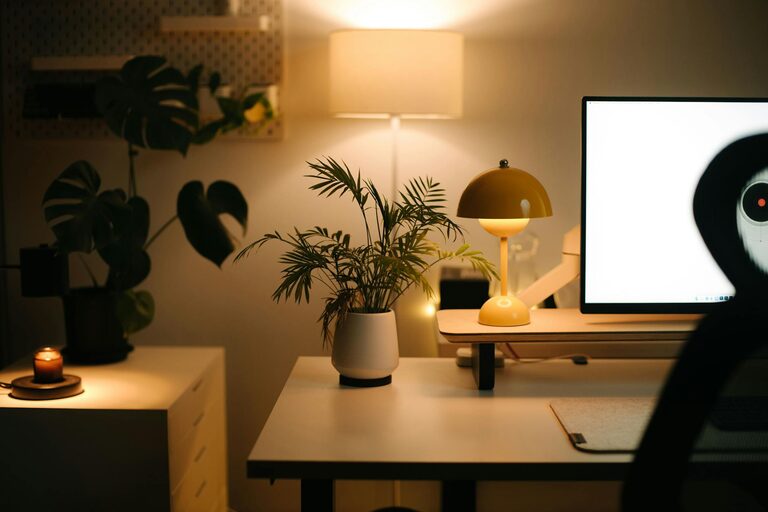 How to Create a Cozy and Inviting Home Office Space